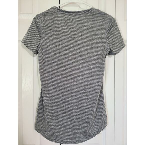 Danskin now women's xs women's grey athletic tee - Picture 3 of 6